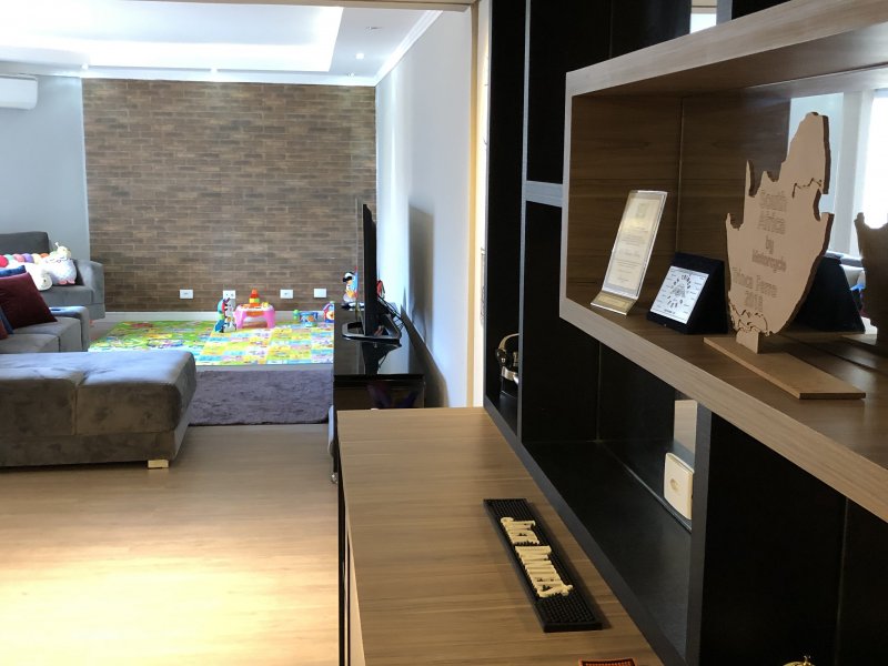 Apartamento à venda Jardim Florida com 293m² e 3 quartos por R$ 990.000 - 1362831256-77a4e1c1-f64f-4473-86fa-6c3a6d0f4147.jpeg