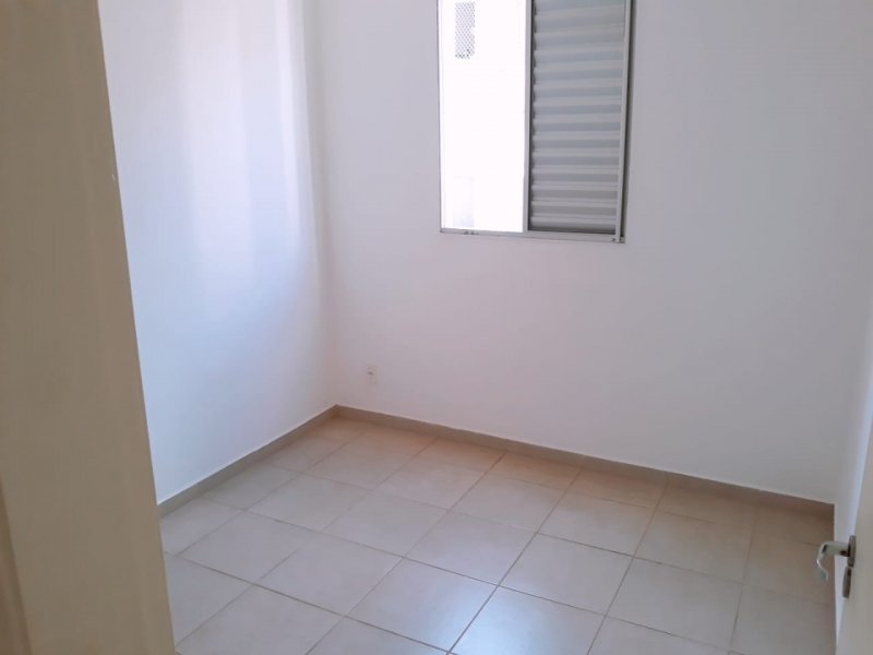Apartamento à venda Distrito de Bonfim Paulista com 55m² e 2 quartos por R$ 165.000 - 1776817081-img-20190412-wa0012.jpg