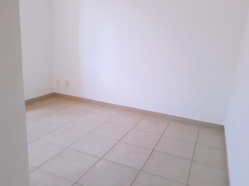 Apartamento à venda Distrito de Bonfim Paulista com 55m² e 2 quartos por R$ 165.000 - 677713917-img-20190412-wa0008.jpg