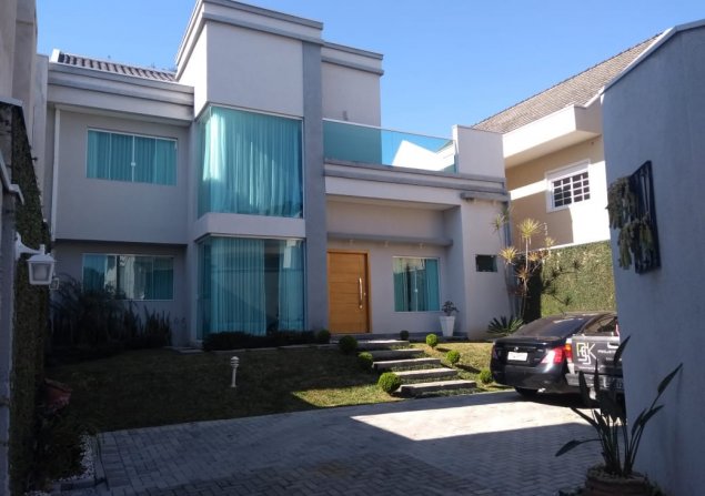 imóvel com 212m²