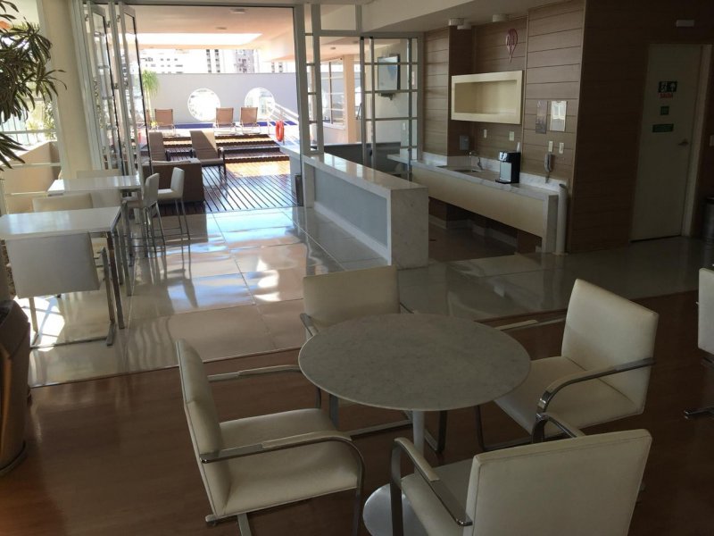 Apartamento à venda Moema com 48m² e 1 quarto por R$ 650.000 - 133393758-sala-anexa-da-piscina-4.jpg