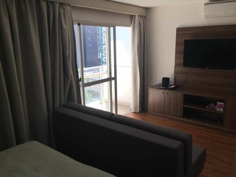 Apartamento à venda Moema com 48m² e 1 quarto por R$ 650.000 - 1338422721-vista-sala-3.jpg