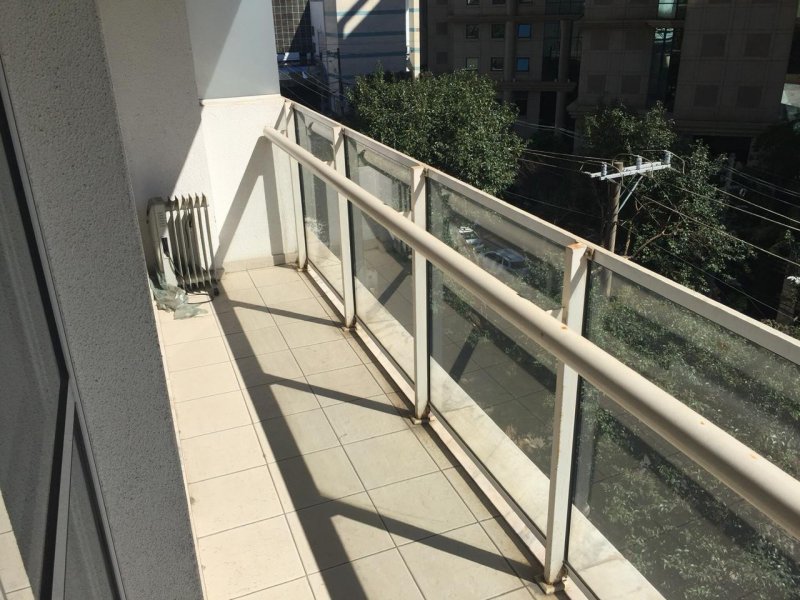 Apartamento à venda Moema com 48m² e 1 quarto por R$ 650.000 - 1542219076-varanda-do-apto.jpg