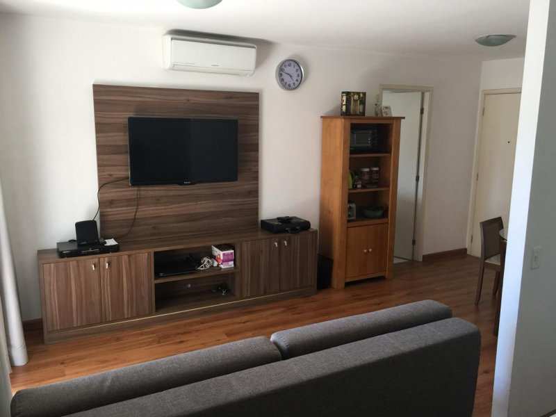 Apartamento à venda Moema com 48m² e 1 quarto por R$ 650.000 - 2122127790-sofa-e-sala.jpg