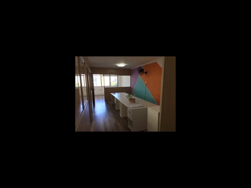Comercial para alugar Bosque com 76m² e  quartos por R$ 3.200 - 1432067619-img-1099.JPG