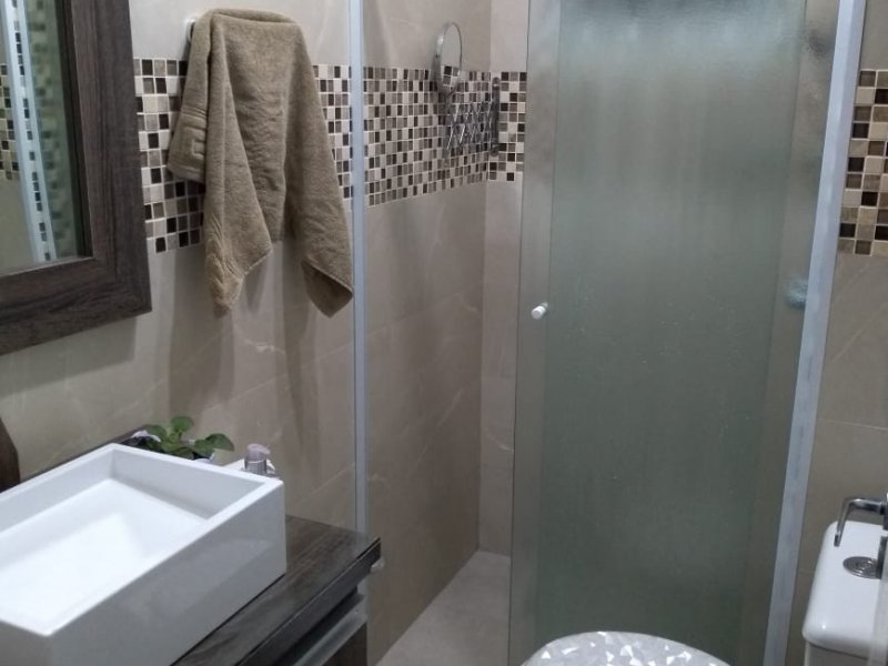 Apartamento à venda Paulicéia com 48m² e 2 quartos por R$ 230.000 - 1697003778-banheiro.jpeg