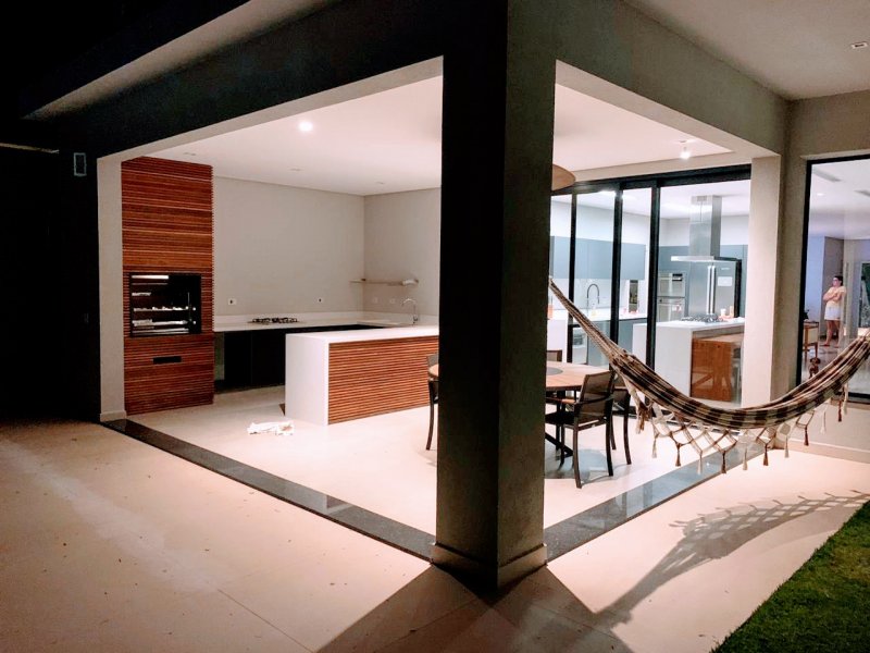Casa à venda Swiss Park com 470m² e 4 quartos por R$ 2.300.000 - 2073308807-2bbb37ad-20ff-49ef-8a0c-f8731e400d1d.jpeg