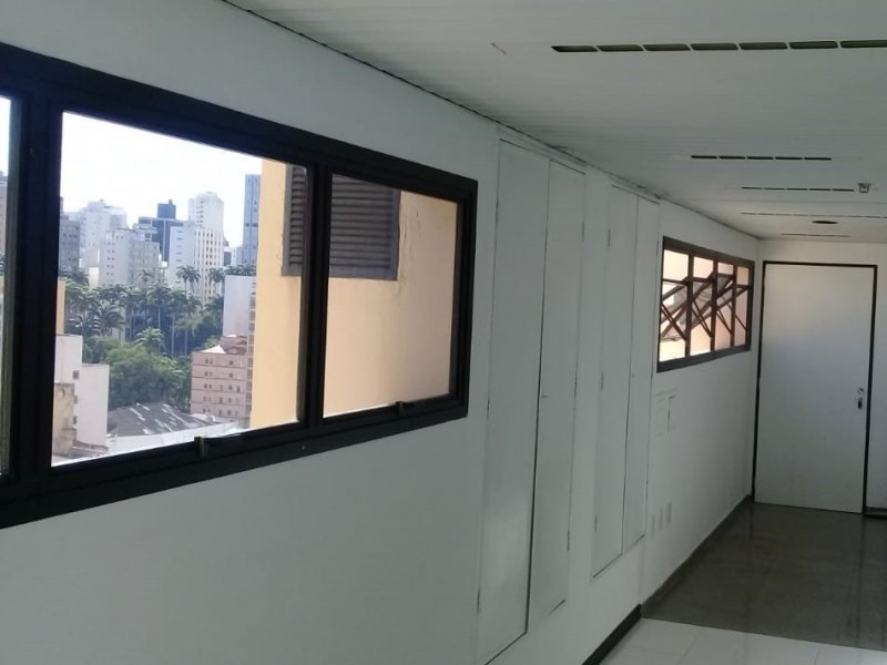 Comercial à venda Centro com 100m² e  quartos por R$ 450.000 - 1470316472-sala5-lateral-com-vista-porta-entrada.jpg