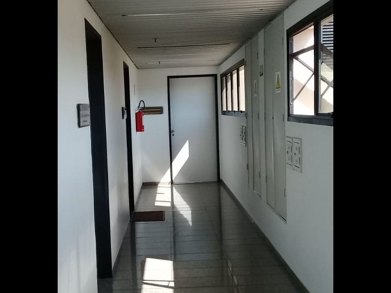 Comercial à venda Centro com 100m² e  quartos por R$ 450.000 - 361968400-predio6-corredor-sala-e-a-ultima.jpg
