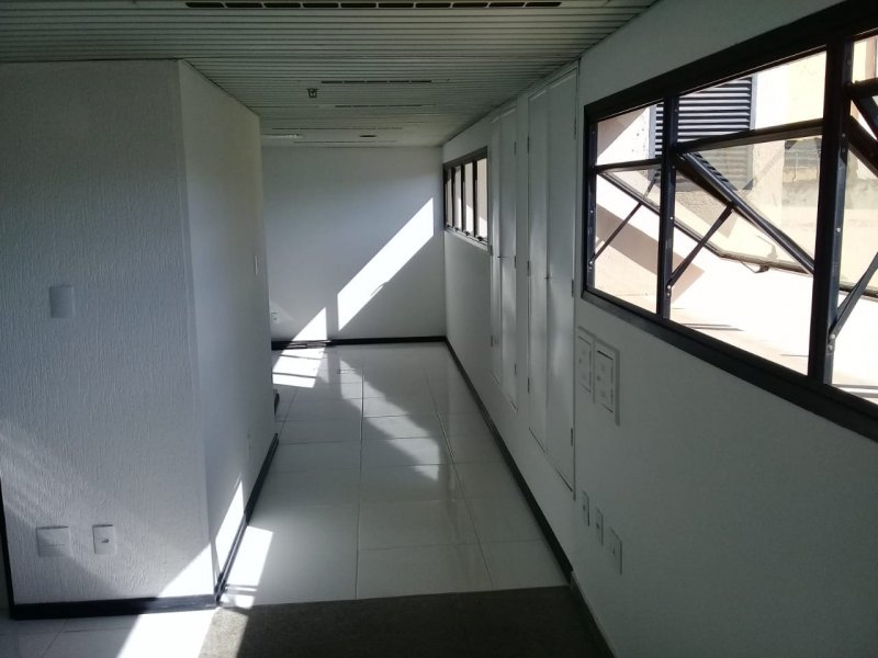 Comercial à venda Centro com 100m² e  quartos por R$ 450.000 - 754295040-sala4-area-lateral-da-sala.jpg