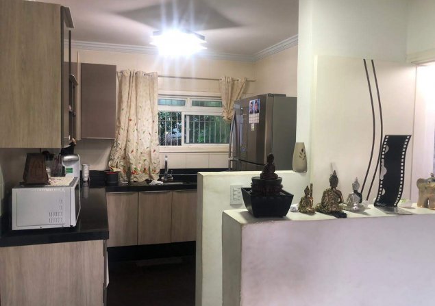 imóvel com 235m²