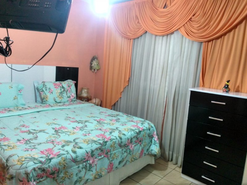 Sobrado à venda Vila Bela Vista (Zona Norte) com 140m² e 6 quartos por R$ 800.000 - 1041407604-41ffeaf6-5ffa-4fd7-a242-66212af379f2.JPG