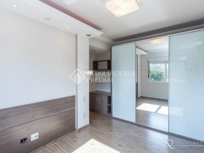 Apartamento à venda Petrópolis com 62m² e 2 quartos por R$ 485.000 - 488193758-captura-de-tela-2019-08-19-as-07.png