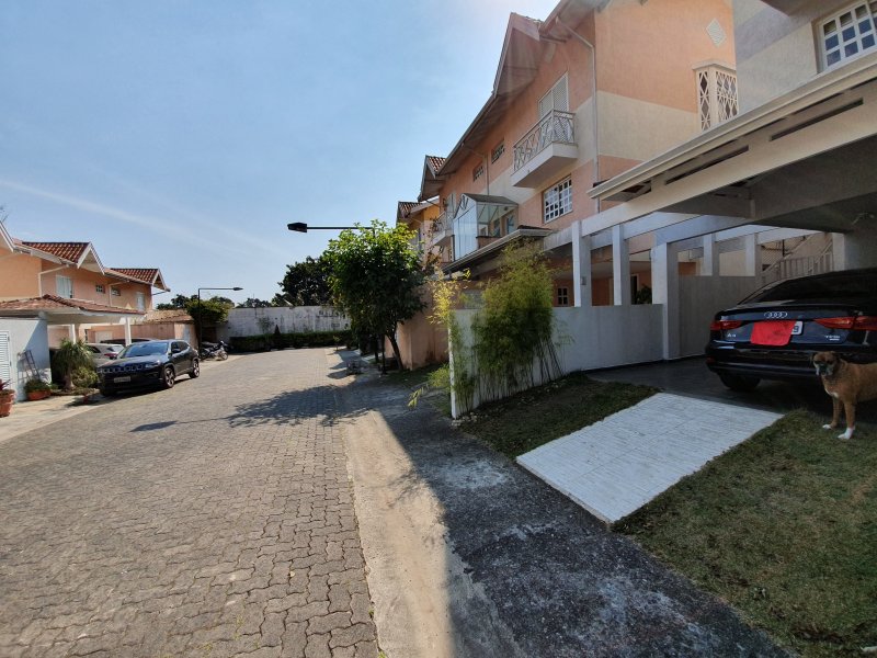 Casa de condomínio à venda Granja Viana com 216m² e 3 quartos por R$ 850.000 - 1113558857-20190818-103204.jpg