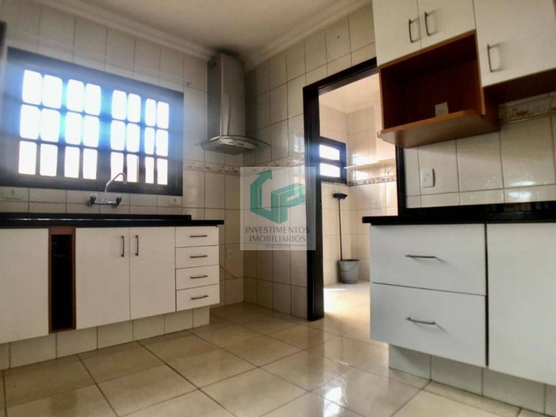 Casa à venda Jardim America com 207m² e 3 quartos por R$ 700.000 - 1652633821-lyllrglabntn.jpg