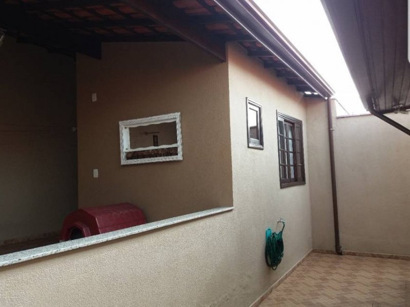Casa à venda Jardim America com 207m² e 3 quartos por R$ 700.000 - 2141592508-b61f72448998c00379eb957153c82cc3.jpg