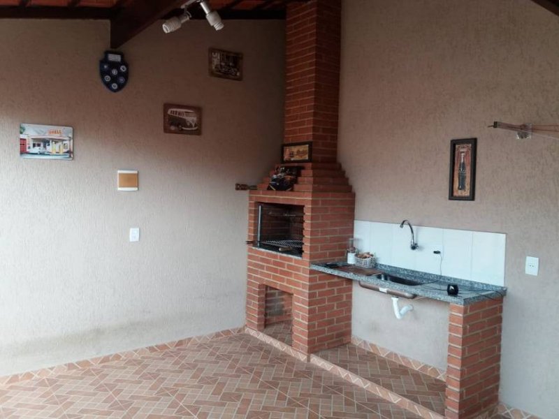 Casa à venda Jardim America com 207m² e 3 quartos por R$ 700.000 - 771035162-ac91e1d261de8bf85ef2af8e862cb752.jpg