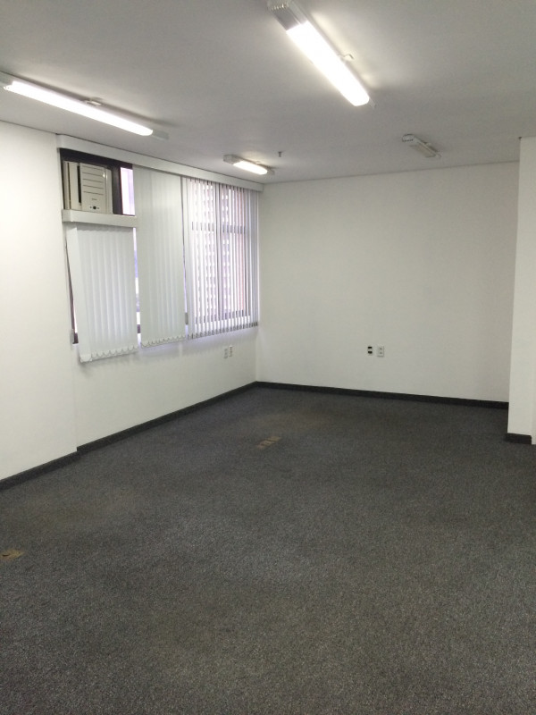Comercial à venda Chácara Santo Antônio (Zona Sul) com 40m² e 1 quarto por R$ 310.000 - 1145802399-americo-brasiliense-8.JPG
