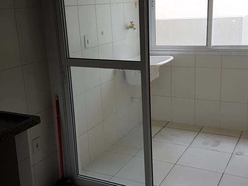 Apartamento à venda Varginha com 67m² e 2 quartos por R$ 250.000 - 577646233-lavanderia1.jpg