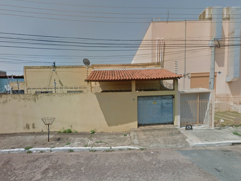 Comercial à venda CPA III com 240m² e  quartos por R$ 800.000 - 1510415037-casa-1.png