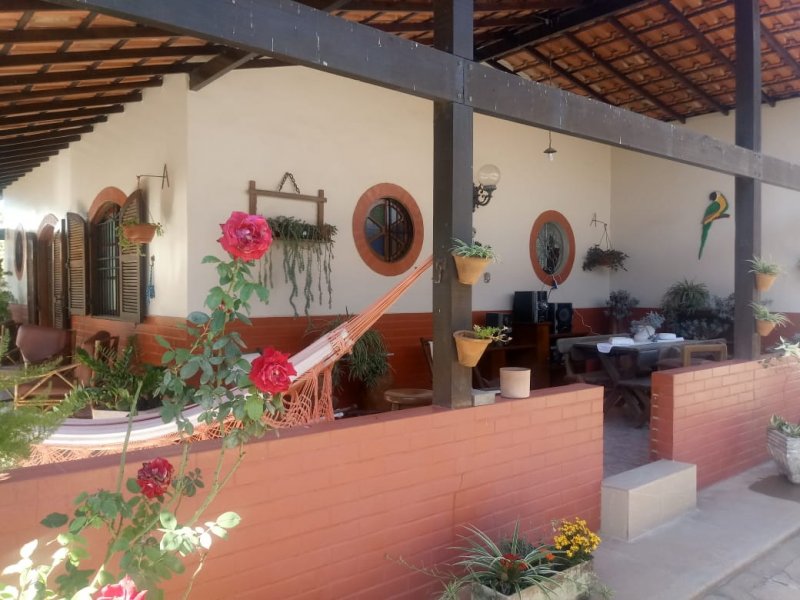 Casa à venda AREAL com 864m² e 4 quartos por R$ 700.000 - 555432751-varanda-lateral.jpeg