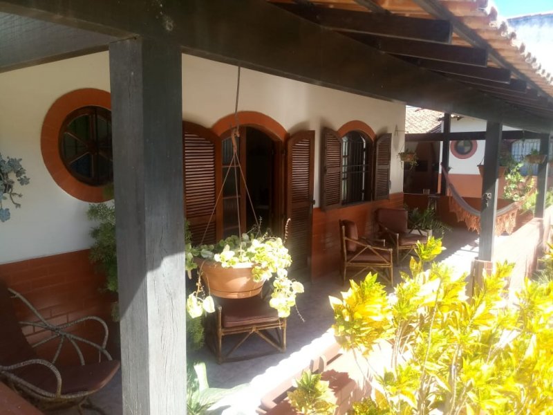 Casa à venda AREAL com 864m² e 4 quartos por R$ 700.000 - 724447050-varanda-da-frente-1.jpeg