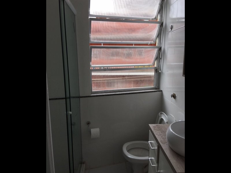 Apartamento à venda Centro com 40m² e 2 quartos por R$ 295.000 - 1873290999-banheiro4.JPG