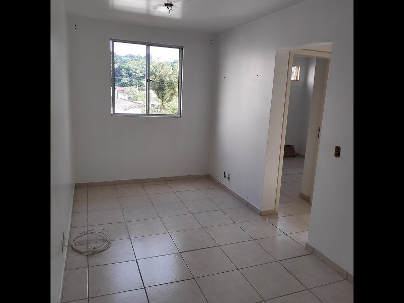 Apartamento à venda Parque Guarani com 52m² e 2 quartos por R$ 125.000 - 659679580-sala.jpg