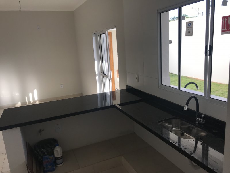 Casa de condomínio à venda Loteamento Dinorá Rosa com 142m² e 3 quartos por R$ 419.000 - 1372138126-393efd91-78d5-4ea0-ba5e-641742e48999.jpeg