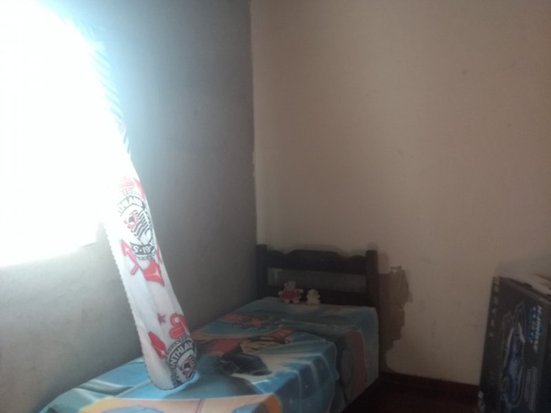Casa à venda Jardim Veneza com 200m² e 4 quartos por R$ 140.000 - 716263415-img-20190723-102735479.jpg