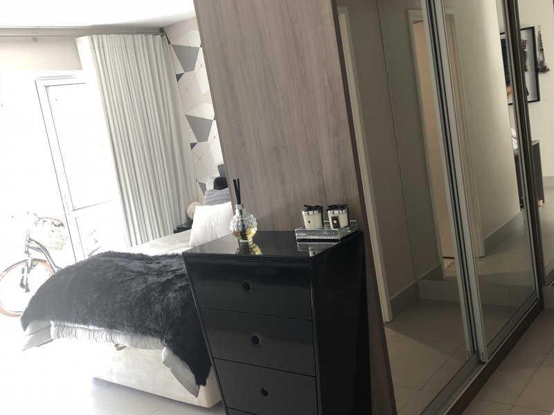 Apartamento à venda Bela Vista com 35m² e 1 quarto por R$ 400.000 - 2116512432-2o-imovel-guarda-roupa.jpg