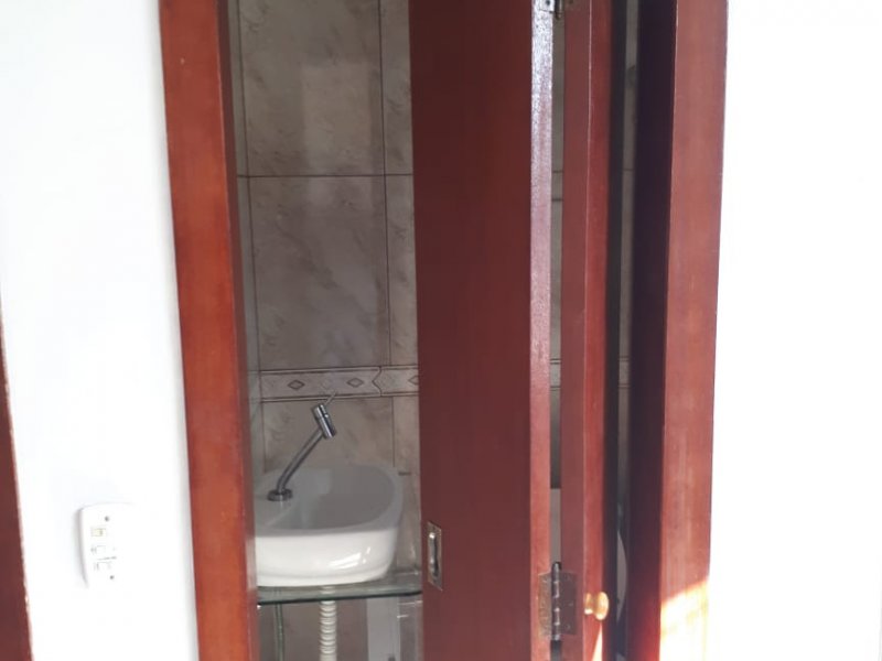 Apartamento à venda Rubem Berta com 52m² e 2 quartos por R$ 130.000 - 520505062-img-20181222-wa0032.jpg