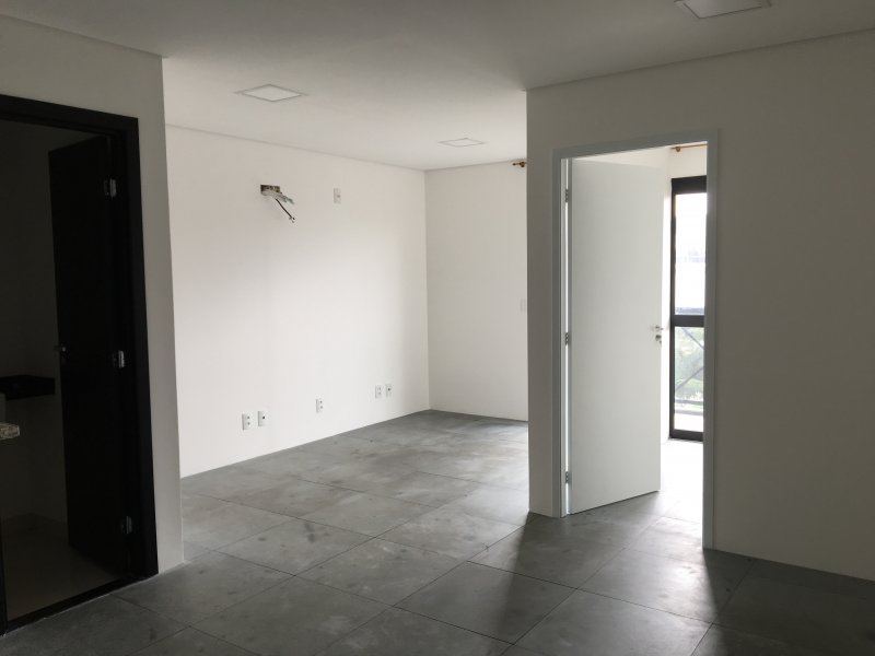 Comercial à venda Vila Hamburguesa com 37m² e  quartos por R$ 390.000 - 1993189102-2-entrada.jpg