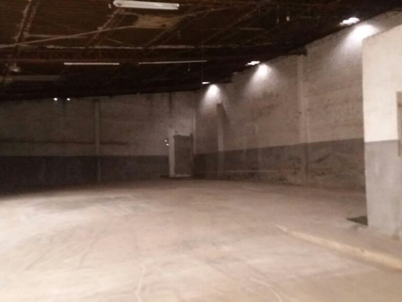 Comercial para alugar Jardim Cotinha com 1800m² e  quartos por R$ 16.000 - 369682650-whatsapp-image-2018-05-02-at-15.jpeg