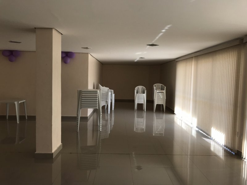 Apartamento à venda Centro com 50m² e 2 quartos por R$ 255.000 - 1078756097-salao-de-festa.JPEG