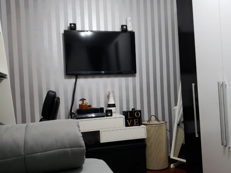 Apartamento à venda Jardim D'Abril com 57m² e 2 quartos por R$ 200.000 - 1449898330-quarto1.jpeg