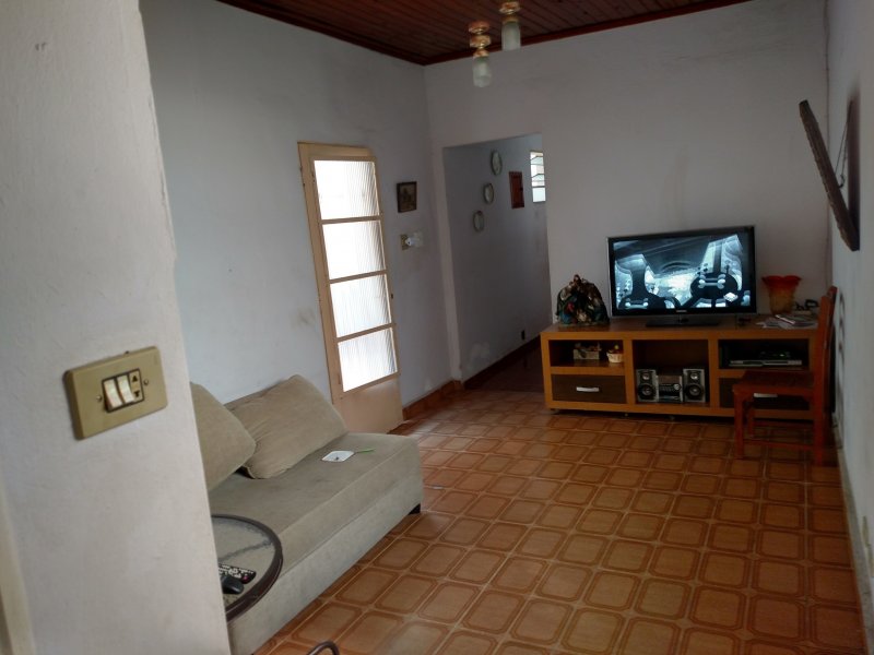 Casa à venda Sacomã com 250m² e 5 quartos por R$ 750.000 - 197641461-img-20170223-153015343-hdr.jpg