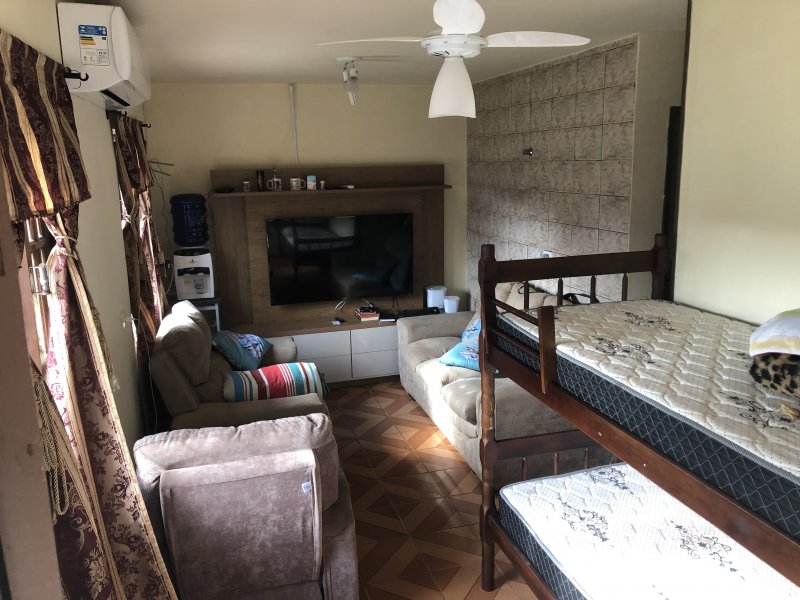 Casa à venda Centro com 100m² e 2 quartos por R$ 260.000 - 1062492599-2a8182fe-d64a-4d03-b077-069eb08ba335.jpeg