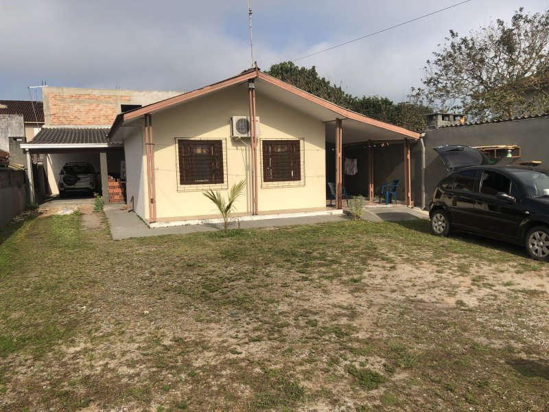 Casa à venda Centro com 100m² e 2 quartos por R$ 260.000 - 870693787-d1a00cf8-ed8a-4148-9a8f-749421808e30.jpeg