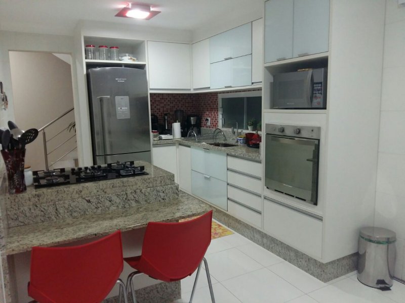 Casa de condomínio à venda Centro com 160m² e 3 quartos por R$ 379.000 - 1557928728-img-20171004-wa0026.jpg
