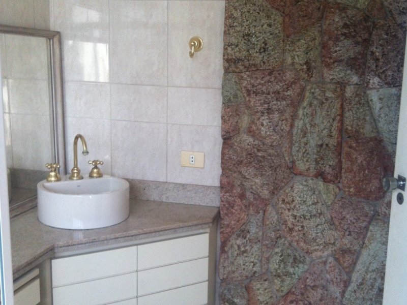 Apartamento à venda Bela Vista com 380m² e 5 quartos por R$ 3.980.000 - 1625083209-parede-de-pedras-suite-3.jpg