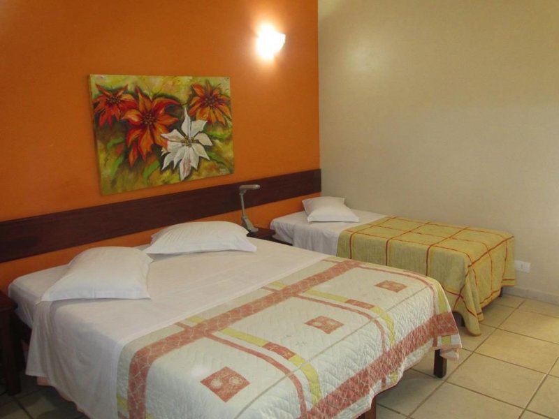 Comercial à venda Caborê com 1m² e  quartos por R$ 4.900.000 - 1703621690-quarto-triplo-superior-vista-jardim-4.jpg