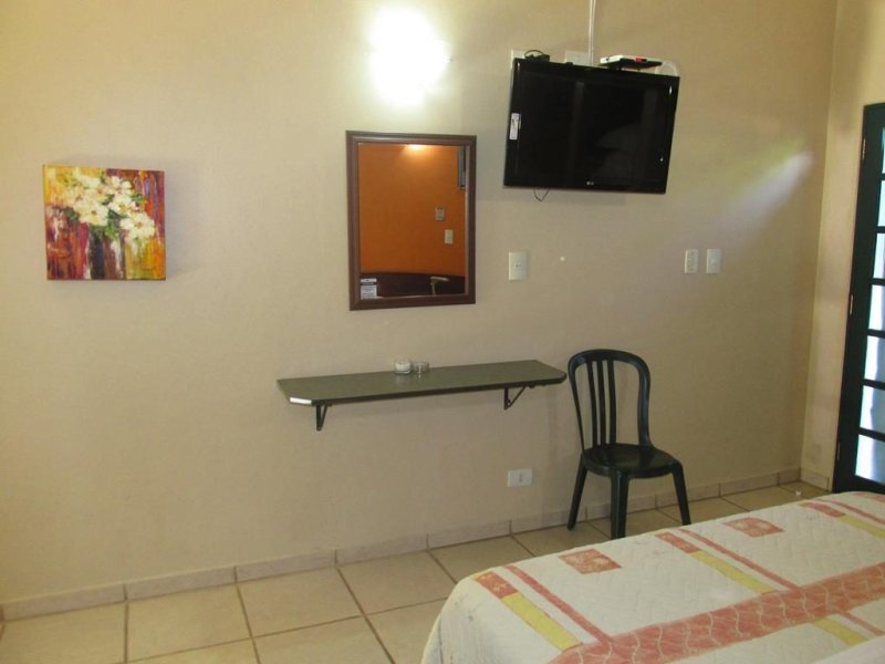 Comercial à venda Caborê com 1m² e  quartos por R$ 4.900.000 - 2097126455-quarto-triplo-superior-vista-jardim-5.jpg