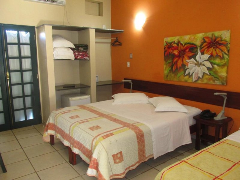 Comercial à venda Caborê com 1m² e  quartos por R$ 4.900.000 - 213823556-quarto-triplo-superior-vista-jardim-3.jpg