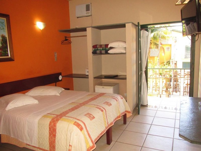 Comercial à venda Caborê com 1m² e  quartos por R$ 4.900.000 - 737636121-quarto-triplo-superior-vista-rua-1.jpg