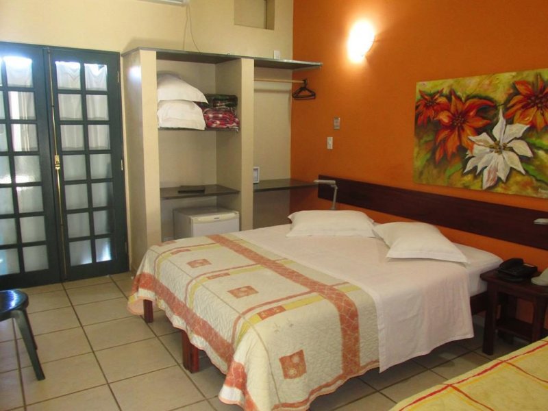 Comercial à venda Caborê com 1m² e  quartos por R$ 4.900.000 - 86503110-quarto-triplo-superior-vista-jardim-2.jpg