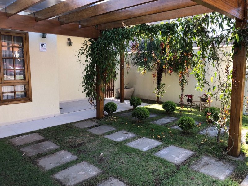 imóvel com 180m² - Granja Caiapiá - Cotia