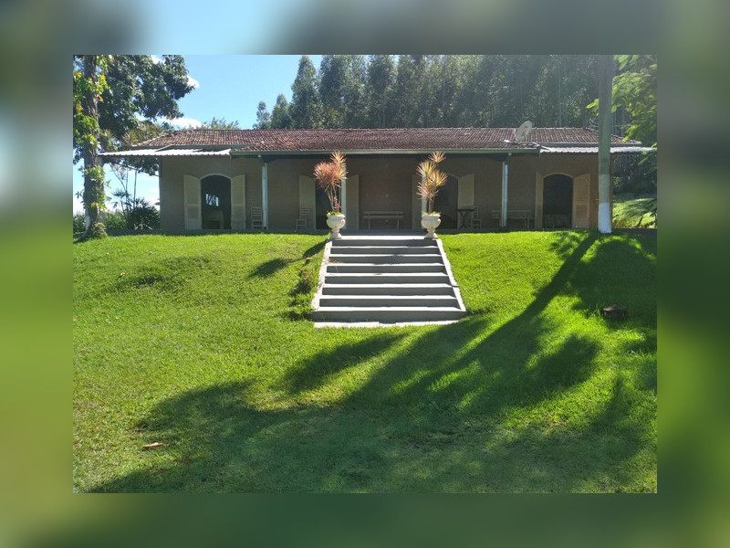 Chácara à venda Centro com 22400m² e 5 quartos por R$ 1.000.000 - casa-sitio.jpg