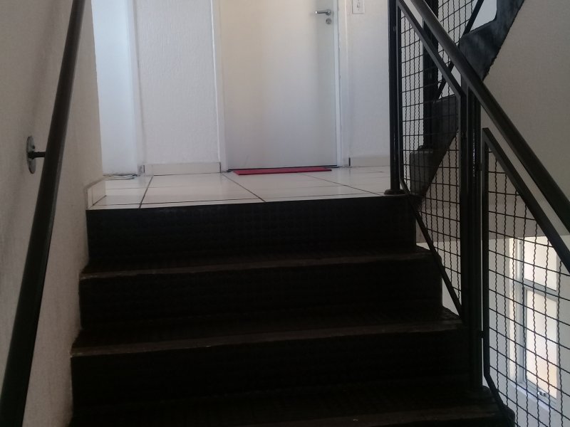 Apartamento à venda Jardim Marília com 50m² e 2 quartos por R$ 190.000 - 368866263-escada-piso-emborrajado.jpg
