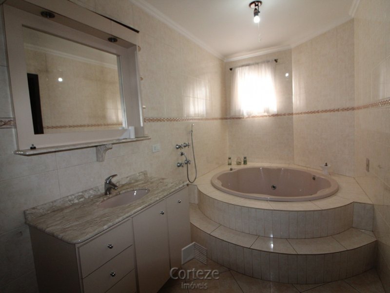 Casa à venda Novo Mundo com 360m² e 2 quartos por R$ 1.400.000 - 1607853659-img-20190924-wa0047.jpg